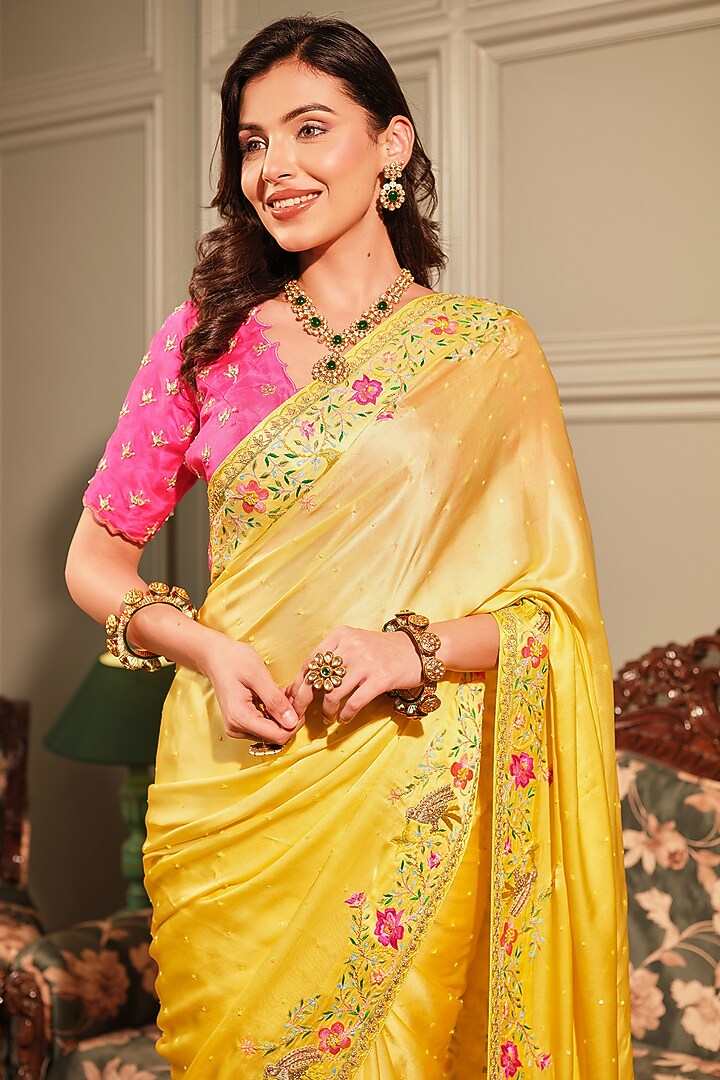 Lemon Yellow Crepe Satin EkTar Resham Embroidered Reception Saree Set by Ritu Surana at Pernia's Pop Up Shop