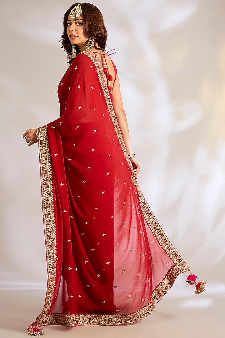 Red Georgette Dori Embroidered Reception Saree Set by Ritu Surana at Pernia's Pop Up Shop