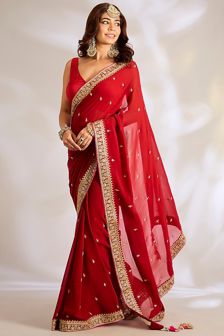 Red Georgette Dori Embroidered Reception Saree Set by Ritu Surana at Pernia's Pop Up Shop