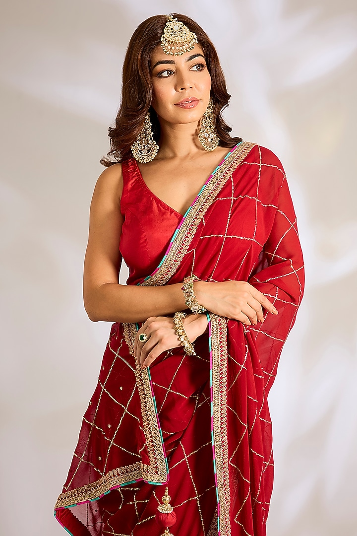 Red Georgette Dori Embroidered Reception Saree Set by Ritu Surana at Pernia's Pop Up Shop