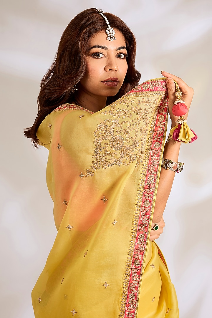 Mango Yellow Organza Dori Embroidered Reception Saree Set by Ritu Surana at Pernia's Pop Up Shop