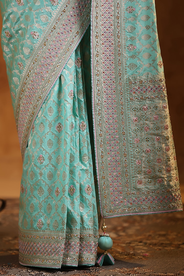 Celestial Blue Banarasi Silk Resham Embroidered Reception Saree Set by Ritu Surana at Pernia's Pop Up Shop