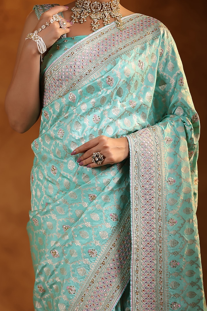 Celestial Blue Banarasi Silk Resham Embroidered Reception Saree Set by Ritu Surana at Pernia's Pop Up Shop