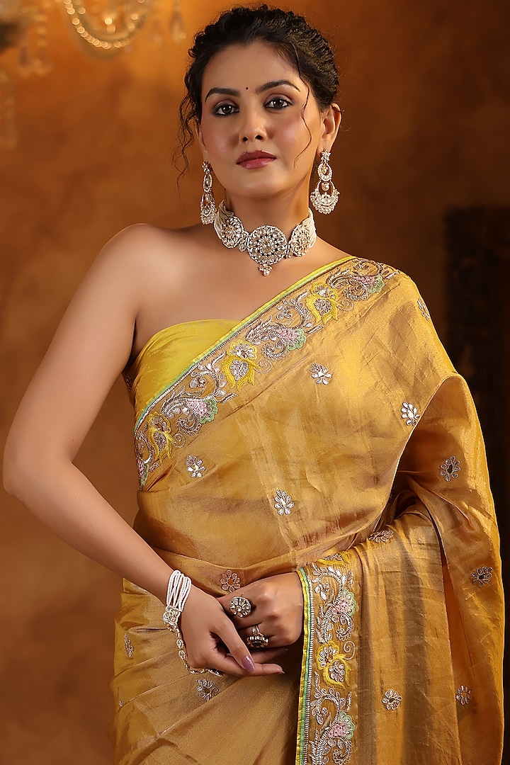 Golden Katan Silk Tissue Resham Embroidered Reception Saree Set by Ritu Surana at Pernia's Pop Up Shop