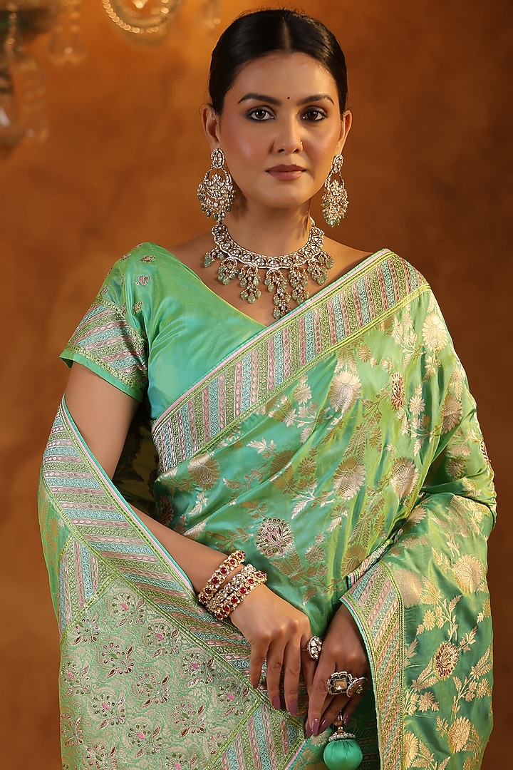 Green Banarasi Silk Resham Handwork Reception Saree Set by Ritu Surana at Pernia's Pop Up Shop