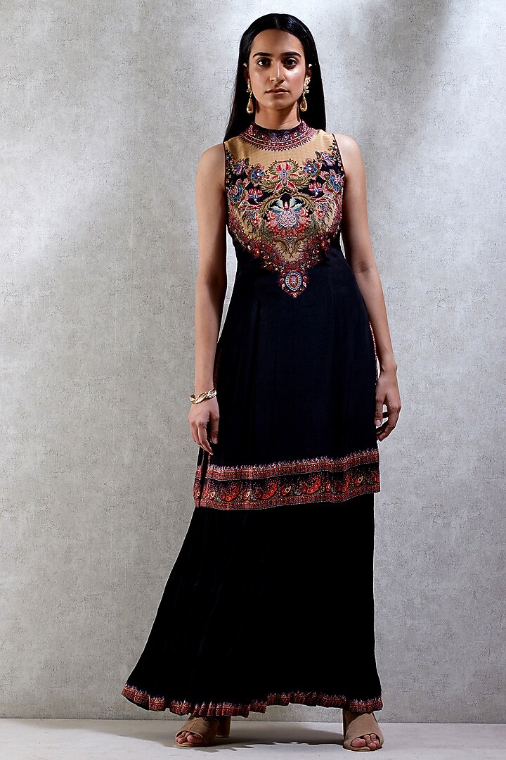 Black Printed Kurta Set by Ritu Kumar at Pernia's Pop Up Shop