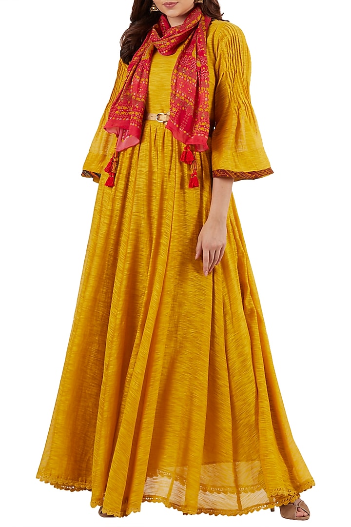 Yellow Kurta With Coral Scarf & Gold Belt by Ritu Kumar at Pernia's Pop Up Shop