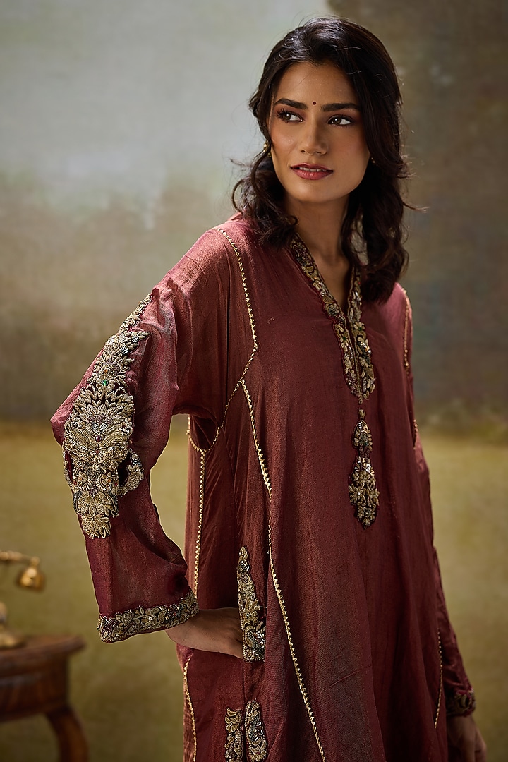 Maroon Tissue Embroidered Kurta Set by Rouble Vohra D at Pernia's Pop Up Shop