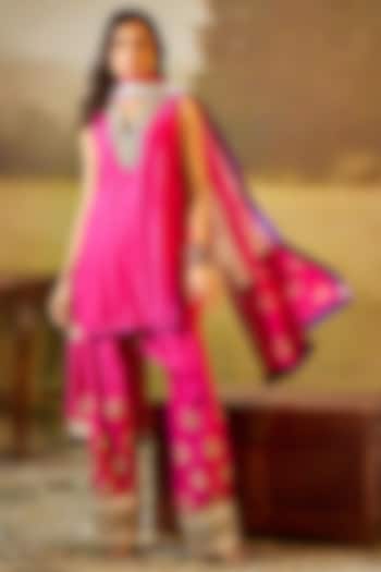 Hot pink Dupion Silk Gota Embroidered Kurta Set by Rouble Vohra D at Pernia's Pop Up Shop
