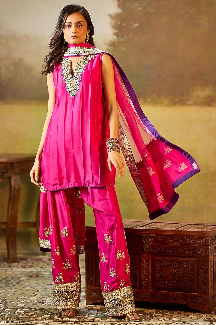 Hot pink Dupion Silk Gota Embroidered Kurta Set by Rouble Vohra D at Pernia's Pop Up Shop