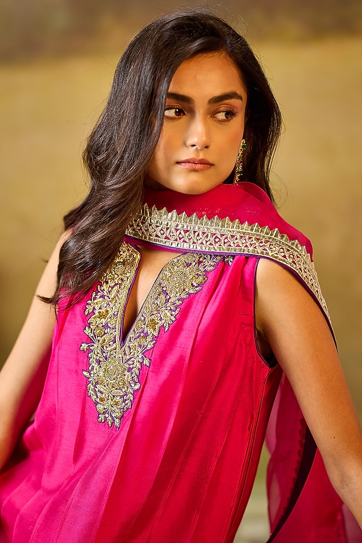 Hot pink Dupion Silk Gota Embroidered Kurta Set by Rouble Vohra D at Pernia's Pop Up Shop