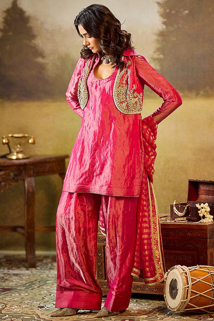 Hot pink Tissue Gota Embroidered Kurta Set by Rouble Vohra D at Pernia's Pop Up Shop
