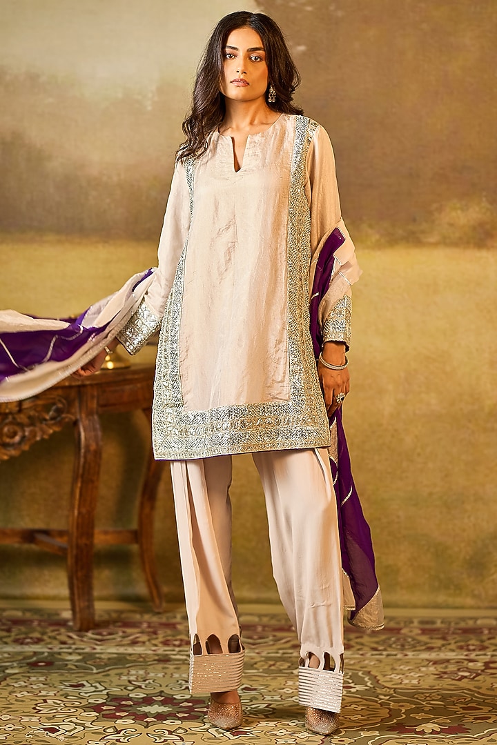 Silver Tissue Organza Sequins Embroidered Kurta Set by Rouble Vohra D at Pernia's Pop Up Shop