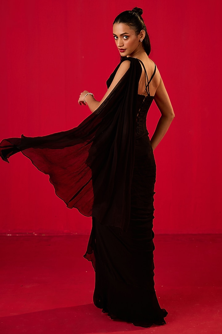 Black Crinkle Chiffon Draped Wedding Saree Set by Rouble Vohra D at Pernia's Pop Up Shop