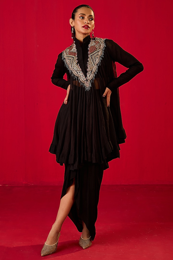 Black Crepe Dhoti Set by Rouble Vohra D at Pernia's Pop Up Shop