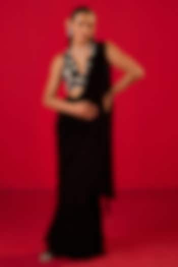Black Crinkle Chiffon Draped Wedding Saree Set by Rouble Vohra D at Pernia's Pop Up Shop