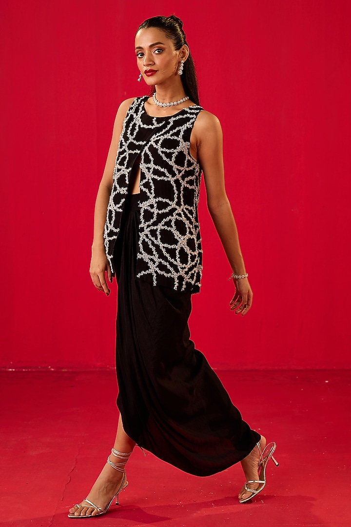 Black Georgette Skirt Set by Rouble Vohra D at Pernia's Pop Up Shop