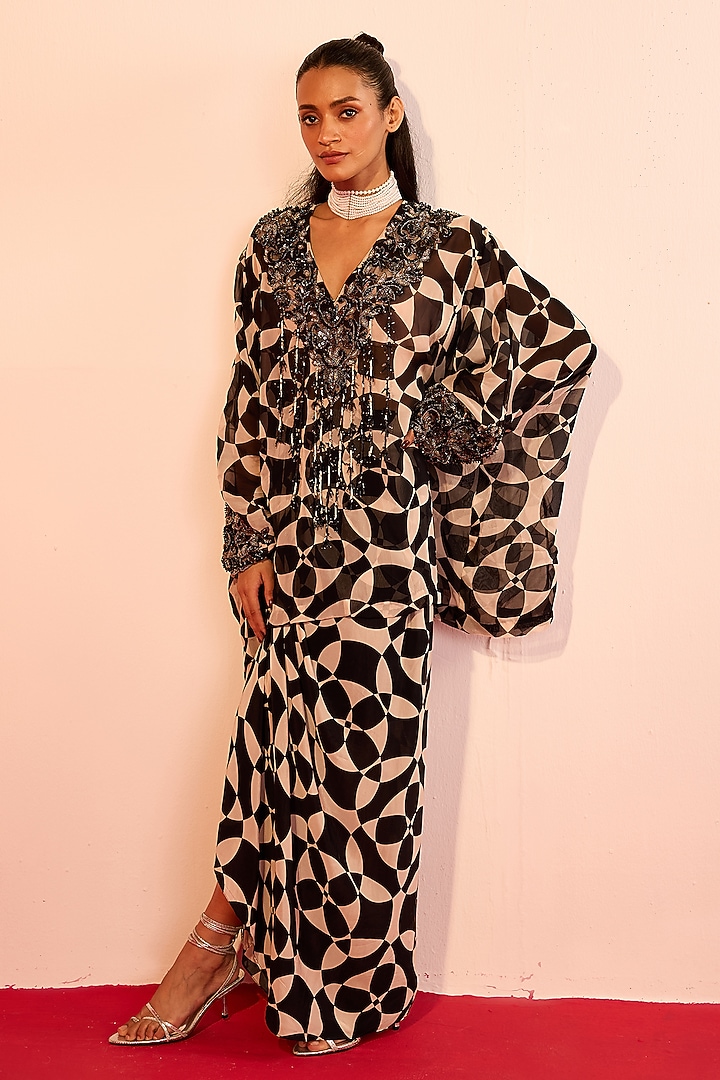 Black & White Organza Crepe Dhoti Set by Rouble Vohra D at Pernia's Pop Up Shop
