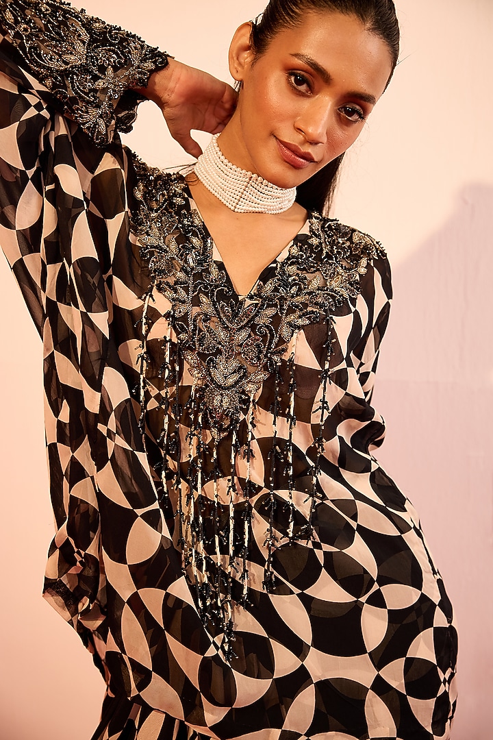 Black & White Organza Crepe Dhoti Set by Rouble Vohra D at Pernia's Pop Up Shop