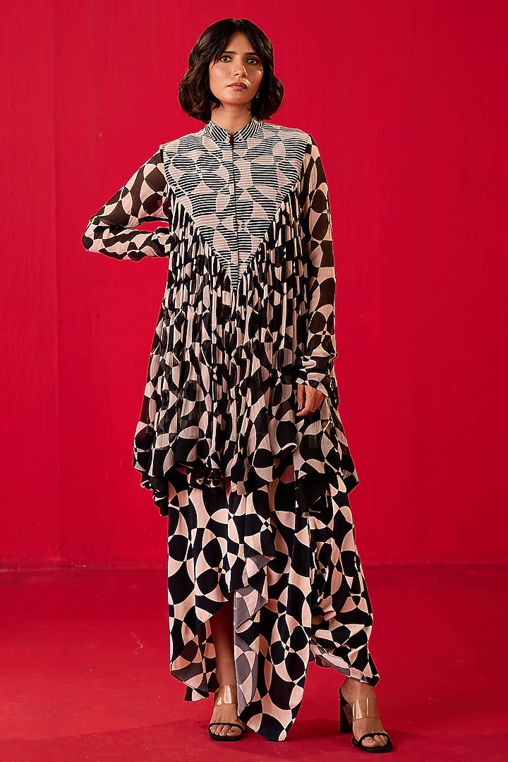 Black & White Organza Crepe Dhoti Set by Rouble Vohra D at Pernia's Pop Up Shop