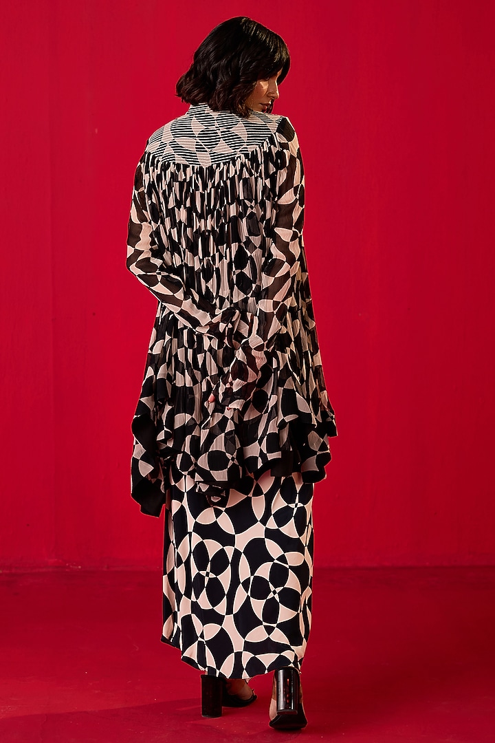 Black & White Organza Crepe Dhoti Set by Rouble Vohra D at Pernia's Pop Up Shop