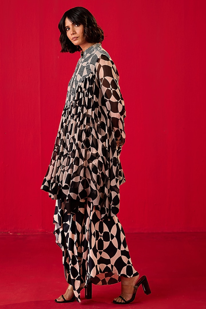 Black & White Organza Crepe Dhoti Set by Rouble Vohra D at Pernia's Pop Up Shop