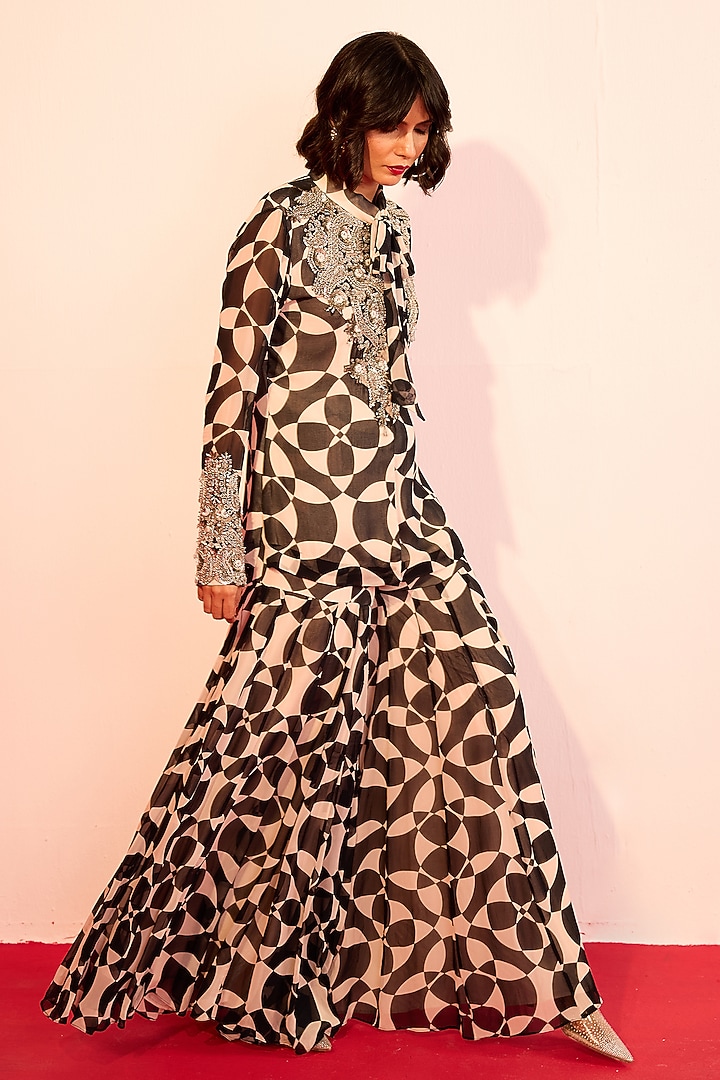 Black & White Georgette Printed Gharara Set by Rouble Vohra D at Pernia's Pop Up Shop