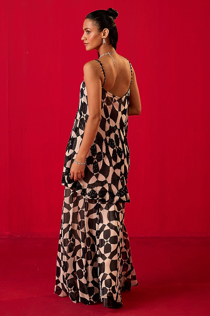 Black & White Georgette Printed Co-Ord Set by Rouble Vohra D at Pernia's Pop Up Shop