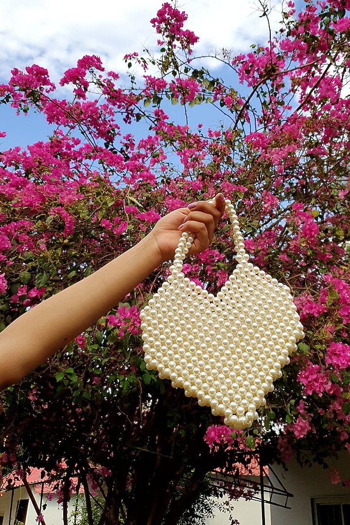 White Faux Pearl Heart-Shaped Bag by Rubilon at Pernia's Pop Up Shop