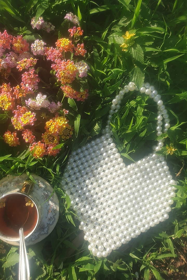 White Faux Pearl Heart-Shaped Bag by Rubilon at Pernia's Pop Up Shop