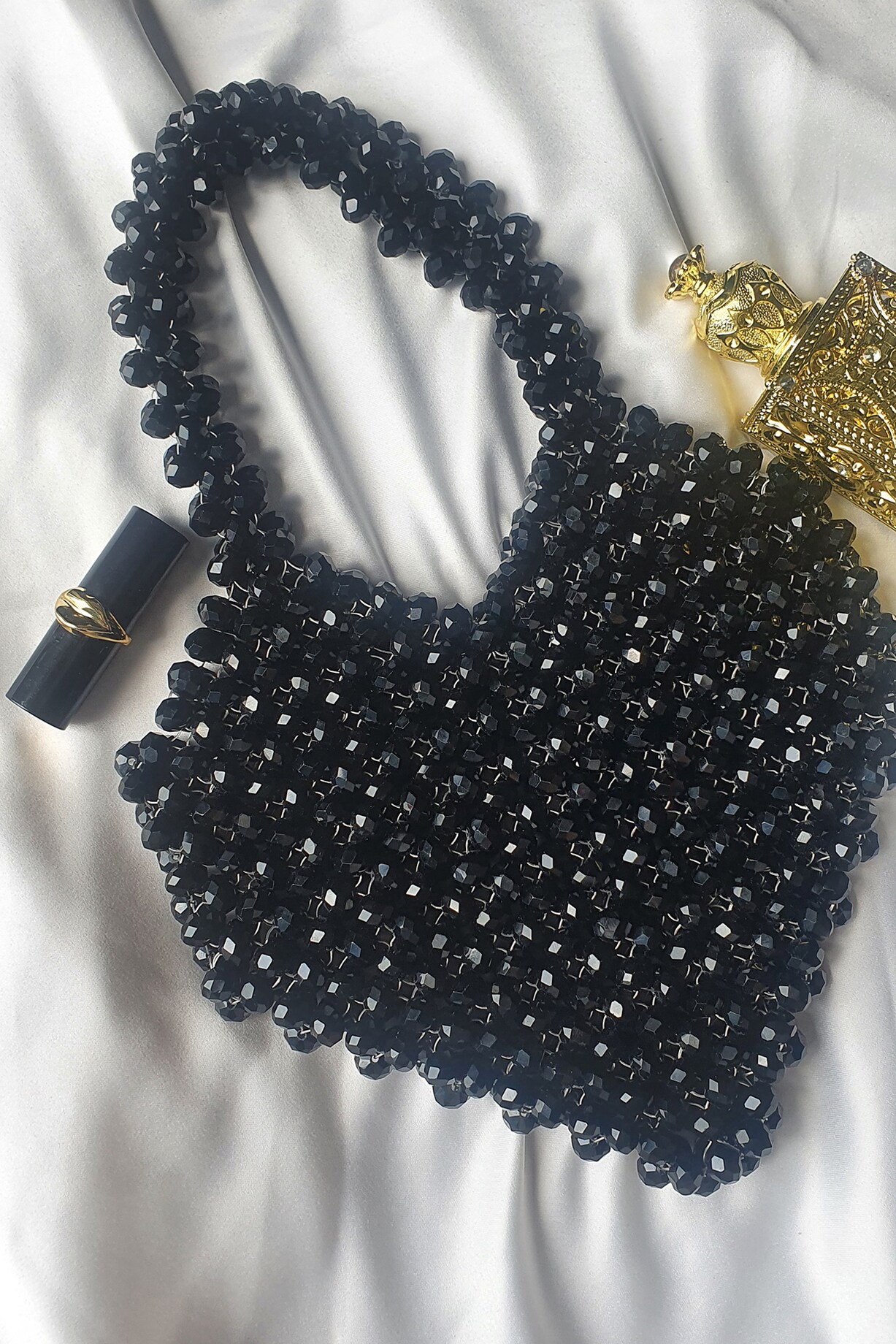 Black Glass Crystal Beaded Heart-Shaped Bag Design by Rubilon at Pernia ...