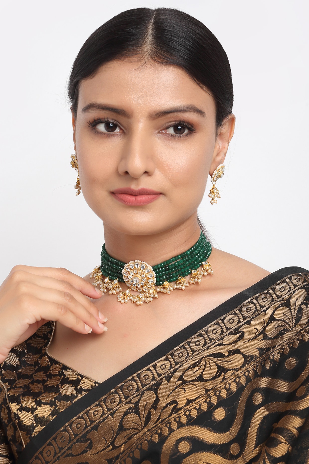 Latest emerald sale jewellery