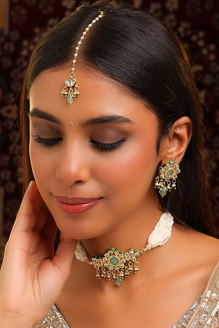 Gold Finish Kundan Polki & Green Stone Choker Necklace Set by Ruby Raang at Pernia's Pop Up Shop