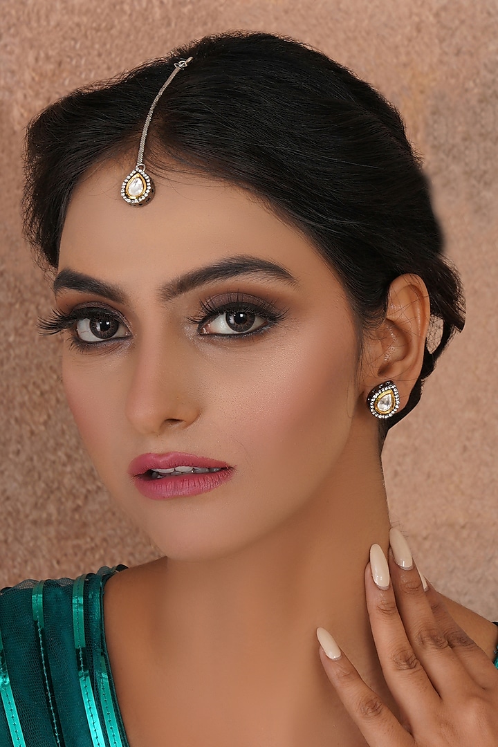 Black Rhodium Finish Kundan Polki & Diamond Stud Earrings With Maang Tikka by Ruby Raang at Pernia's Pop Up Shop