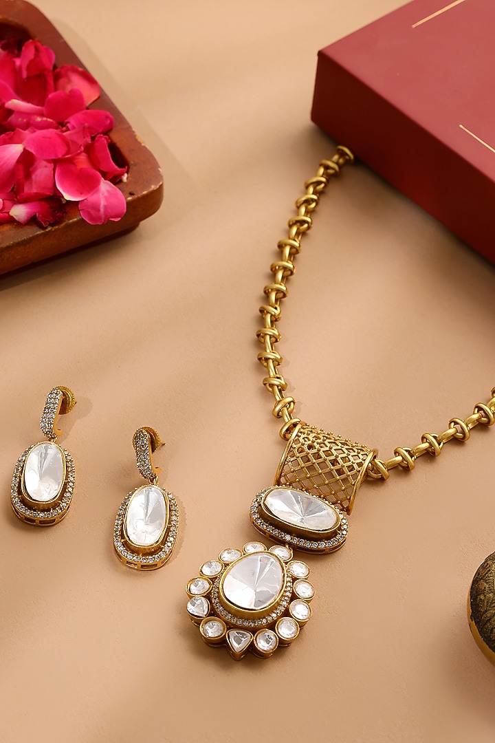 Antique Gold Finish Kundan Polki Necklace Set by Ruby Raang at Pernia's Pop Up Shop