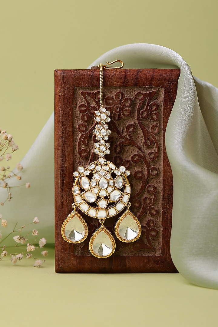Gold Finish Kundan Polki Maangtikka by Ruby Raang at Pernia's Pop Up Shop