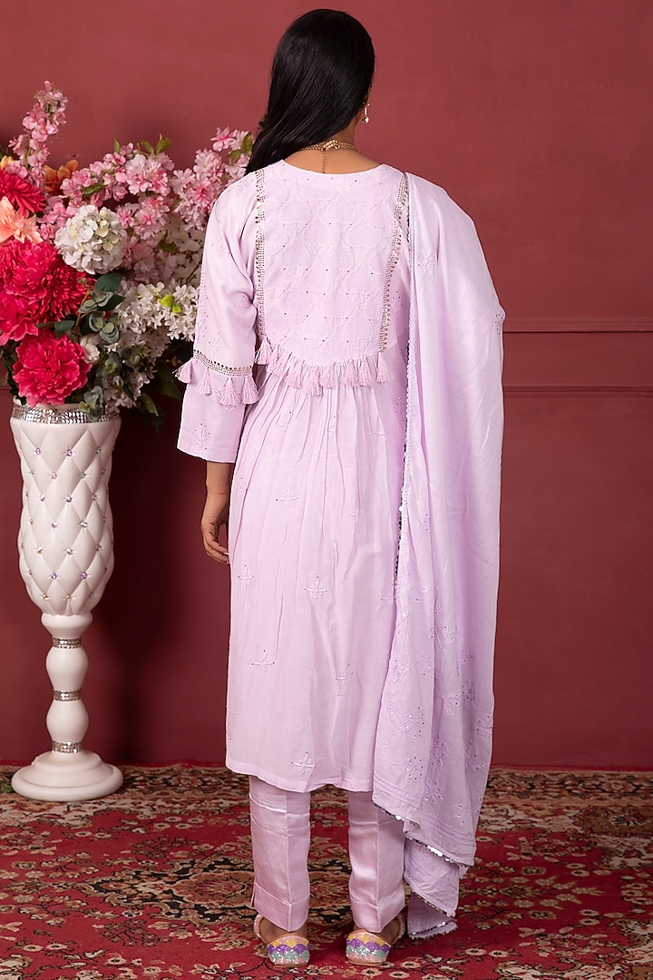 Lavender Embroidered Kurta Set by Ruh Clothing at Pernia's Pop Up Shop