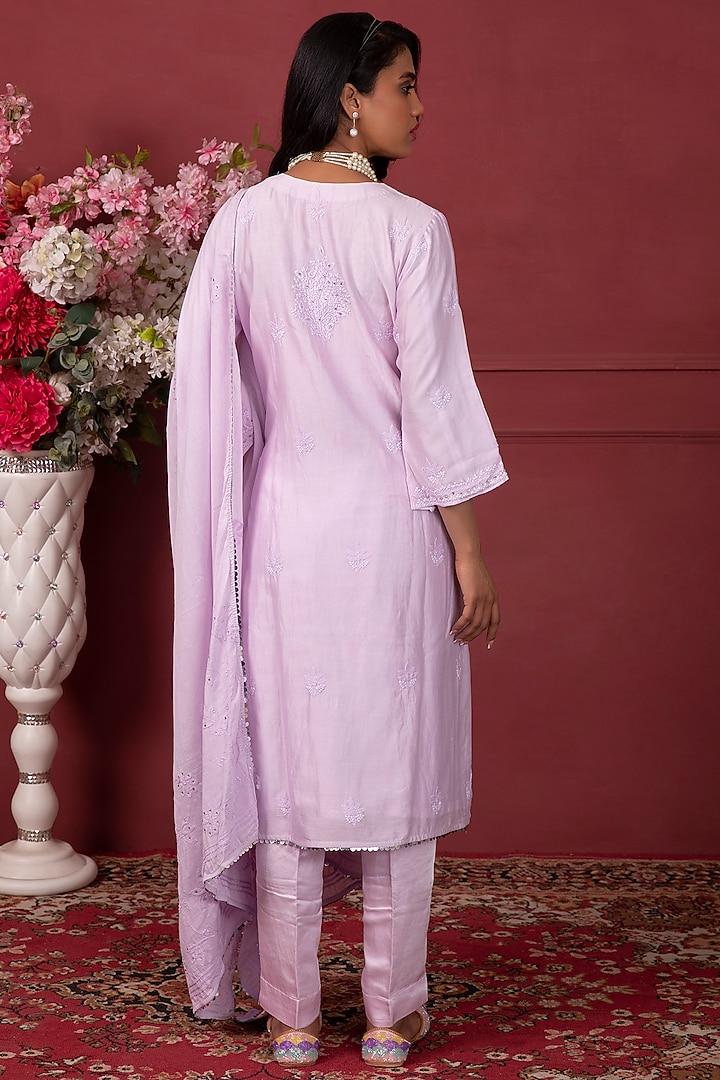 Lavender Chikankari Embellished Kurta Set by Ruh Clothing at Pernia's Pop Up Shop