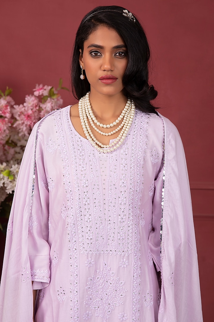 Lavender Chikankari Embellished Kurta Set by Ruh Clothing at Pernia's Pop Up Shop