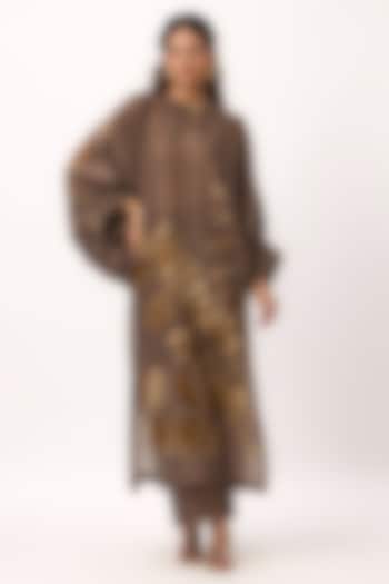 Wood Brown Chanderi Handpainted Kurta Set by Ruchi Marodia at Pernia's Pop Up Shop