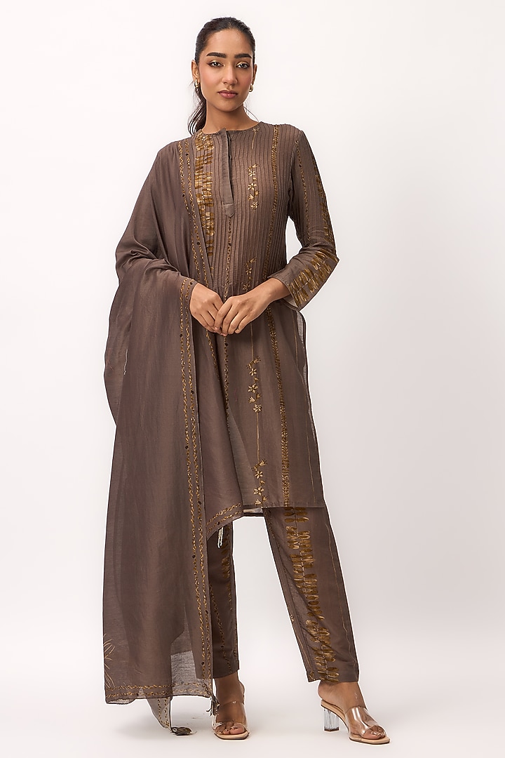 Wood Brown Chanderi Handpainted Straight Kurta Set by Ruchi Marodia at Pernia's Pop Up Shop
