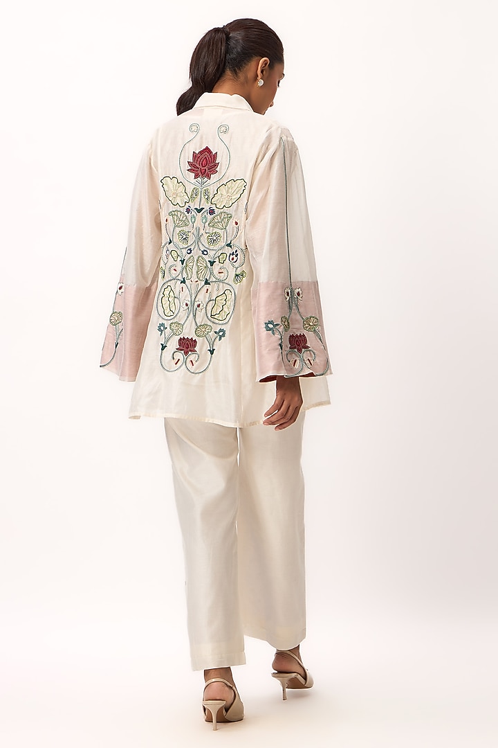 Off-White Chanderi Resham Embroidered Co-Ord Set by Ruchi Marodia at Pernia's Pop Up Shop