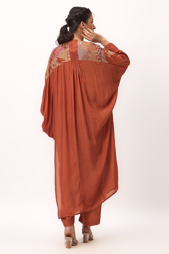 Burnt Orange Muslin Silk Resham Embroidered Straight Kurta Set by Ruchi Marodia at Pernia's Pop Up Shop