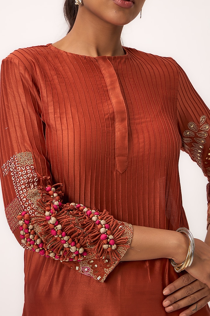 Burnt Orange Chanderi Aari Embroidered Straight Kurta Set by Ruchi Marodia at Pernia's Pop Up Shop