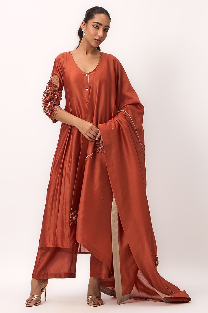 Burnt Orange Chanderi Aari Embroidered Kurta Set by Ruchi Marodia at Pernia's Pop Up Shop