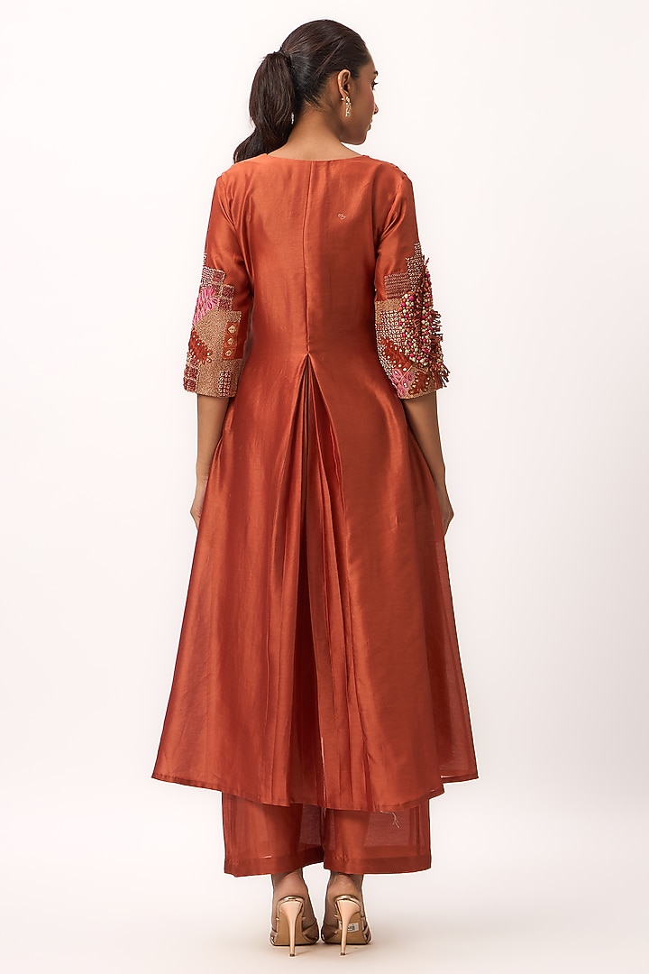 Burnt Orange Chanderi Aari Embroidered Kurta Set by Ruchi Marodia at Pernia's Pop Up Shop