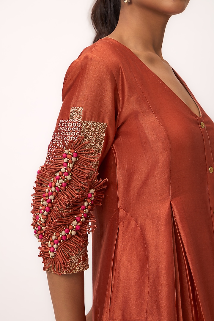 Burnt Orange Chanderi Aari Embroidered Kurta Set by Ruchi Marodia at Pernia's Pop Up Shop