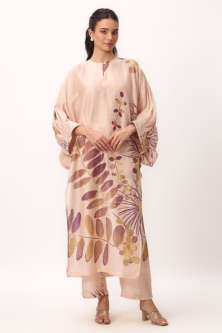 Baby Pink Chanderi Digital Printed Kurta Set by Ruchi Marodia at Pernia's Pop Up Shop