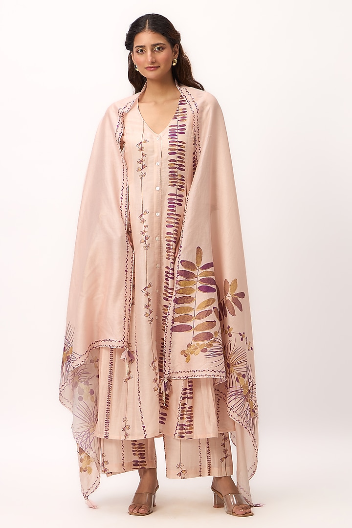 Baby Pink Chanderi Digital Printed Flared Kurta Set by Ruchi Marodia at Pernia's Pop Up Shop