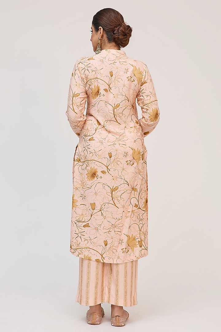Peach Bamboo Cotton Floral Digital Printed Kurta Set by Ruchi Marodia at Pernia's Pop Up Shop